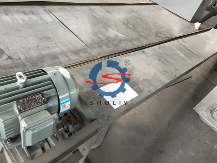 U-shaped-sawduat-conveyor